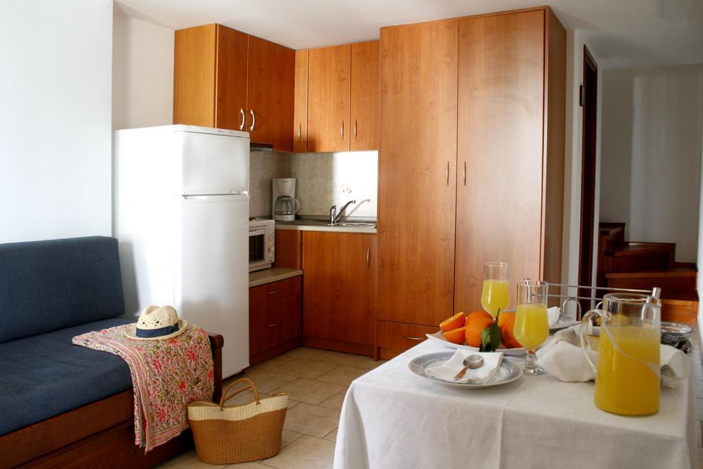 Zouzoulas Filoxenia - Koralia Apartments Milína Rom bilde